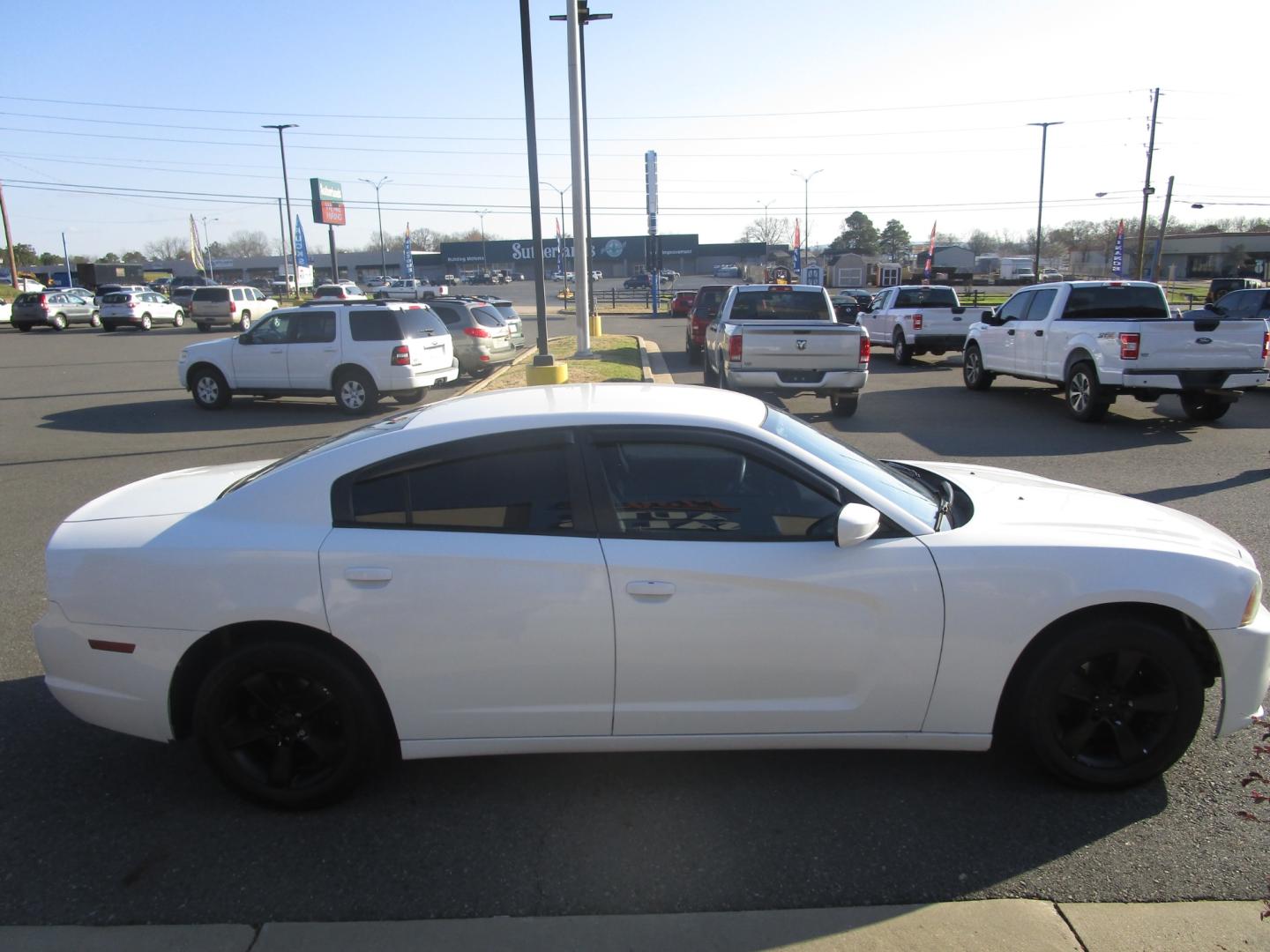 2012 WHITE /Black / Cloth Dodge Charger SE (2C3CDXBG6CH) with an 3.6L V6 DOHC 24V engine, 5-Speed Automatic transmission, located at 1814 Albert Pike Road, Hot Springs, AR, 71913, (501) 623-1717, 34.494228, -93.094070 - Photo#2